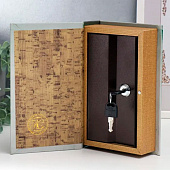 Сейф-книга дерево кожзам Корабль. Чудо. Девид Нельсон 21х13х5 см 5860292 Сейф-книга дерево кожзам Корабль. Чудо. Девид Нельсон 21х13х5 см 5860292