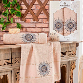 Комплект полотенец в коробке MERZUKA махровые 2 шт. RISING SUN (песочный) Комплект полотенец в коробке MERZUKA махровые 2 шт. RISING SUN (песочный)