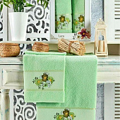 Комплект полотенец в коробке MERZUKA махровые 2 шт.LOTUS (фисташковый) Комплект полотенец в коробке MERZUKA махровые 2 шт.LOTUS (фисташковый)