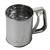 Кружка-сито O10х13см для муки с тройным ситовым дном 7784 Кружка-сито O10х13см для муки с тройным ситовым дном 7784