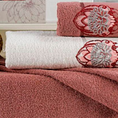  Комплект полотенец в коробке MERZUKA махровые 3 шт. PADMA (брусничный) 