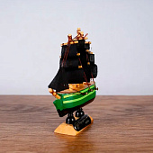  Корабль «Дункан», 10х3х10 см, зеленый корпус, черные паруса   4415135 