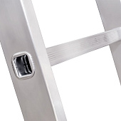 Лестница алюминиевая 2х10 ступеней, двухсекционная, макс. нагр. 150кг. Лестница алюминиевая 2х10 ступеней, двухсекционная, макс. нагр. 150кг.