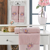 Комплект полотенец в коробке MERZUKA махровые 2 шт.LOTUS (светло-розовый) Комплект полотенец в коробке MERZUKA махровые 2 шт.LOTUS (светло-розовый)