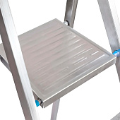 Стремянка стальная 9 ступеней, высота платформы 186см, макс. нагр. 120кг. Стремянка стальная 9 ступеней, высота платформы 186см, макс. нагр. 120кг.