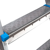 Стремянка стальная 7 ступеней, высота платформы 144см, макс. нагр. 120кг. Стремянка стальная 7 ступеней, высота платформы 144см, макс. нагр. 120кг.