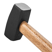 Кувалда, 2000 г, кованая головка, деревянная двухцветная рукоятка// Sparta Кувалда, 2000 г, кованая головка, деревянная двухцветная рукоятка// Sparta