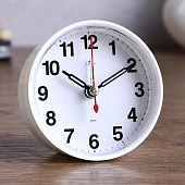 Будильник настольный Классика 8х8х3.7 см белый 4923118 Будильник настольный Классика 8х8х3.7 см белый 4923118