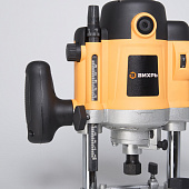 Фрезерная машина ВИХРЬ ФМ-1900, 1900Вт, 6000-23000об/мин Фрезерная машина ВИХРЬ ФМ-1900, 1900Вт, 6000-23000об/мин