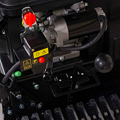 Снегоуборщик бензиновый HUTER SGC 6000CD, 8,0л.с., захват 54х62см, бак 6.5л, на гусеницах, самоходный Снегоуборщик бензиновый HUTER SGC 6000CD, 8,0л.с., захват 54х62см, бак 6.5л, на гусеницах, самоходный