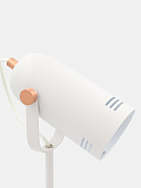 Светильник настольный 40Вт Е27 НТ-705 регулировка направл света белый/медь /Artstyle Светильник настольный 40Вт Е27 НТ-705 регулировка направл света белый/медь /Artstyle