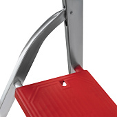 Стремянка алюминиевая 5 ступеней, высота платформы 107см, макс. нагр. 225кг., Новая высота Стремянка алюминиевая 5 ступеней, высота платформы 107см, макс. нагр. 225кг., Новая высота