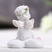 Сувенир Ангелок сидит на сердце, 3,5х3х4 см, полистоун , 906849 Сувенир Ангелок сидит на сердце, 3,5х3х4 см, полистоун , 906849