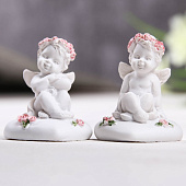 Сувенир Ангелок сидит на сердце, 3,5х3х4 см, полистоун , 906849 Сувенир Ангелок сидит на сердце, 3,5х3х4 см, полистоун , 906849