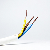 Провод ПВС 3х1.5 (на отрез) Провод ПВС 3х1.5 (на отрез)