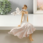 Сувенир Девушка с шарфом. Ветер, сидит, 15,5х7х19 см, полистоун, 9759361 Сувенир Девушка с шарфом. Ветер, сидит, 15,5х7х19 см, полистоун, 9759361