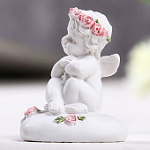 Сувенир Ангелок сидит на сердце, 3,5х3х4 см, полистоун , 906849 Сувенир Ангелок сидит на сердце, 3,5х3х4 см, полистоун , 906849